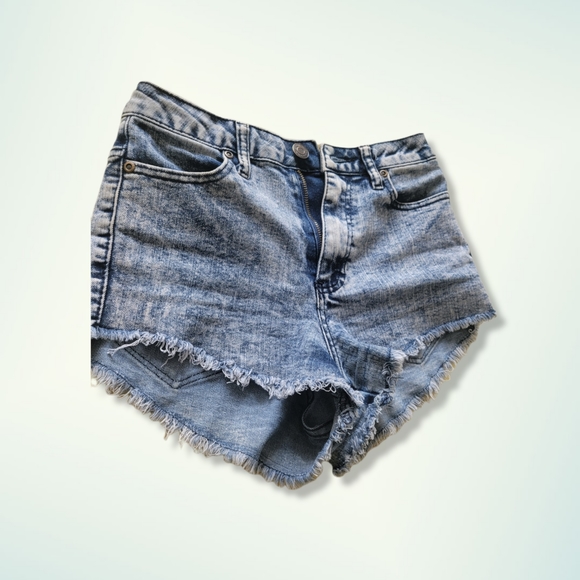 High Waisted Shorts - Picture 2 of 5